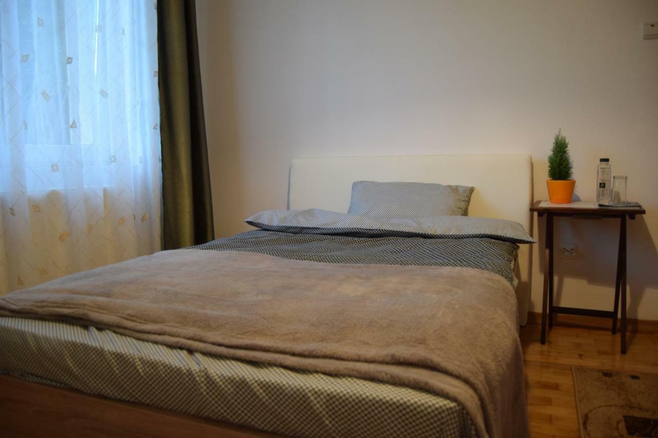 Central Appartment St'S Martin Church Braşov Exteriör bild